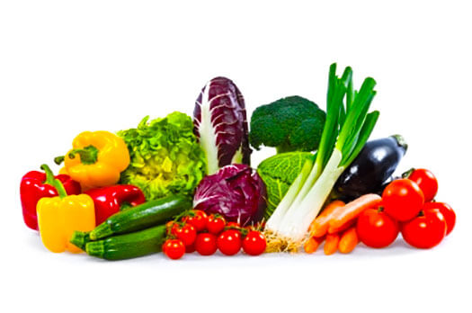 داشتن ناخن های زیبا و سالم بدون استفاده از میوه و سبزیجات امکان پذیر نیست پس بهتر است برای حفظ سلامتی ناخن هایمان از آنها میل بکنیم